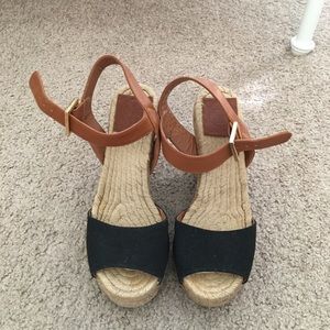Tory Burch wedge sandals, used a few times, sz 5.