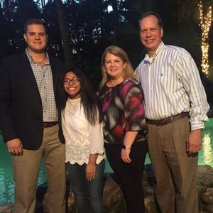 Meet your Posher, Lourdes