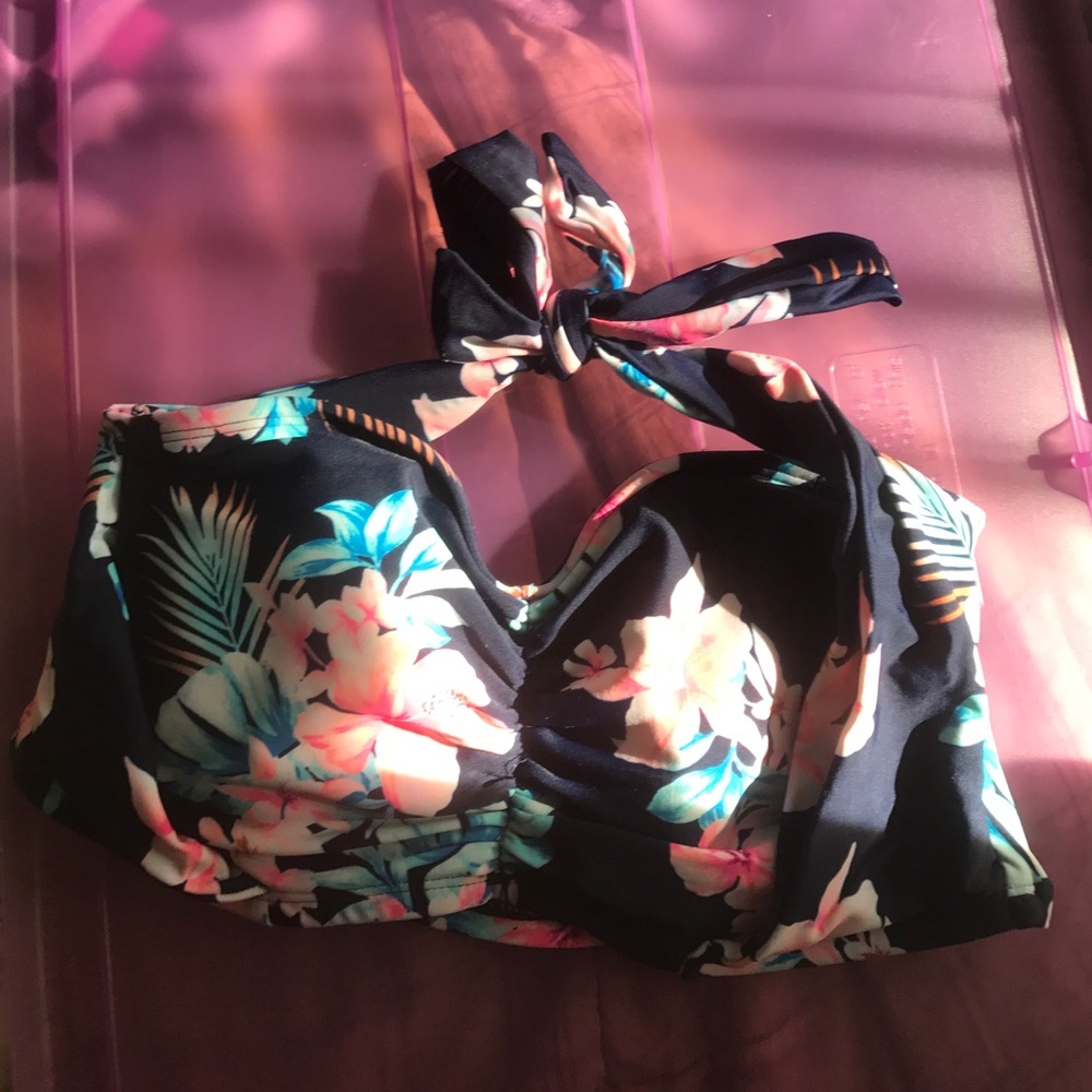 Plus size bikini top