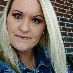 Meet your Posher, Shelly