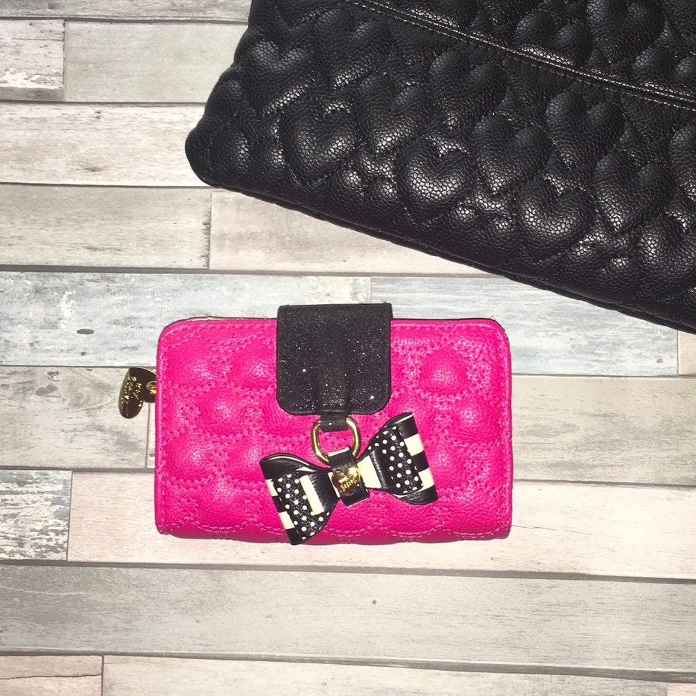 Betsey Johnson wallet