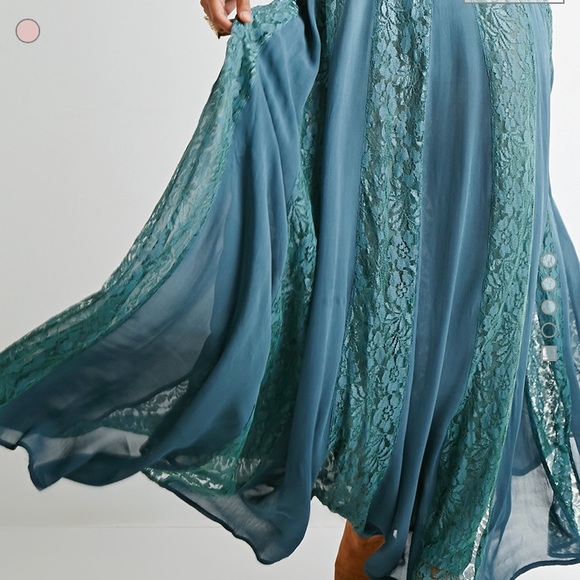 Lace-panel maxi dress - Picture 2 of 2