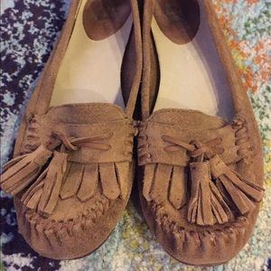 EUC Alex Tassel Moccasin Flats