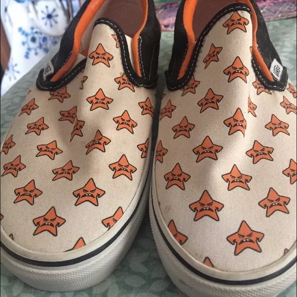 star print vans
