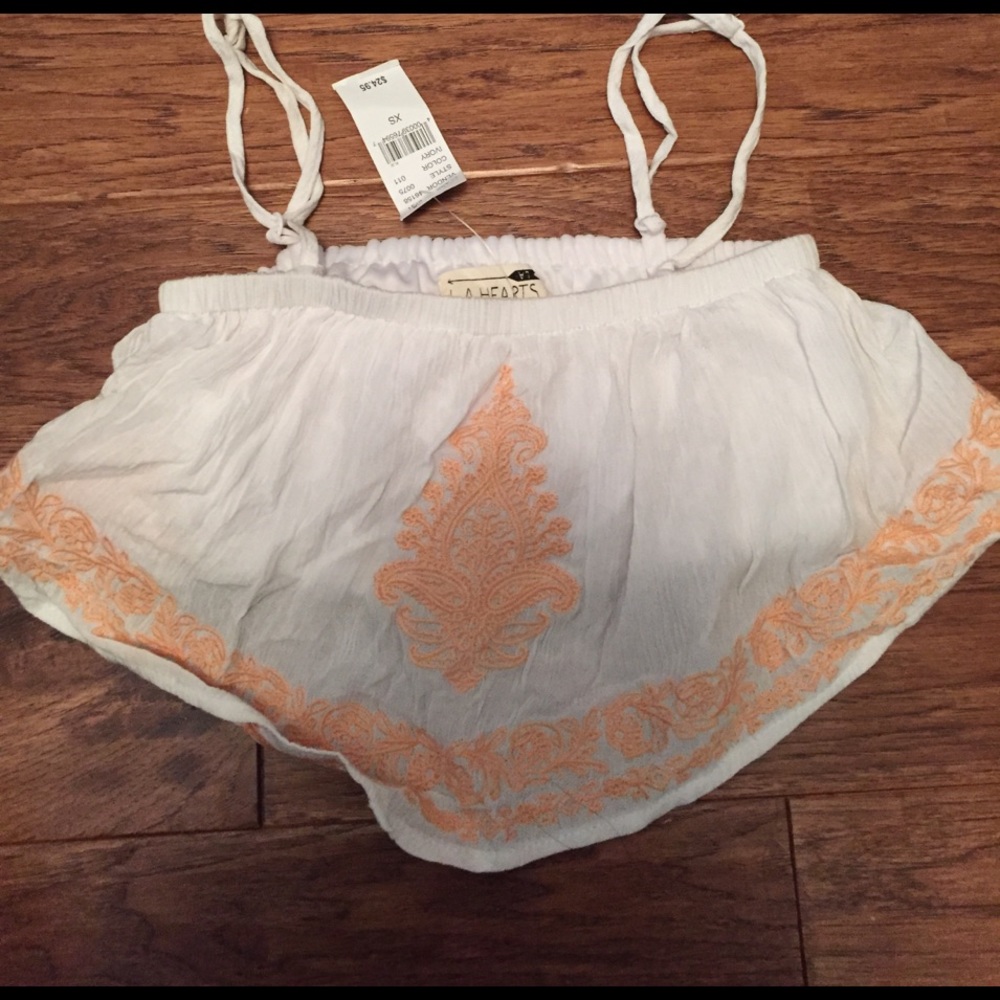 Super cute crop top! Never worn!