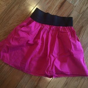 Mini Skirt w/ Pockets!