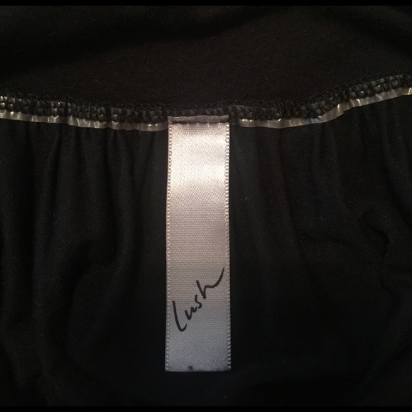 Black Lush dress - Picture 4 of 4