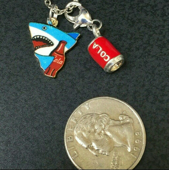 🦈✨️ HANDCRAFTED SHARK 3D COKE CAN TIBETAN SILVER CHARM NECKLACE 18" CHAIN ✨️ - Picture 3 of 3