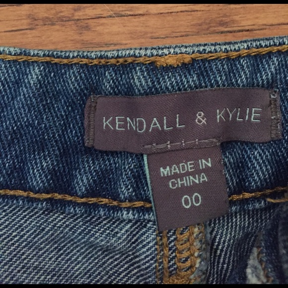 Kendall and Kylie lace pocket distressed shorts - Picture 2 of 4