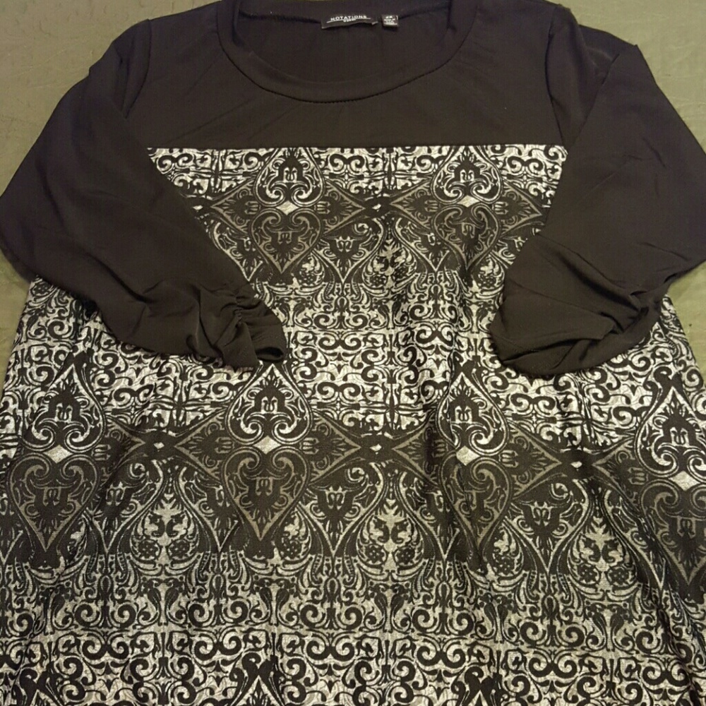 Black, printed shark bite tunic