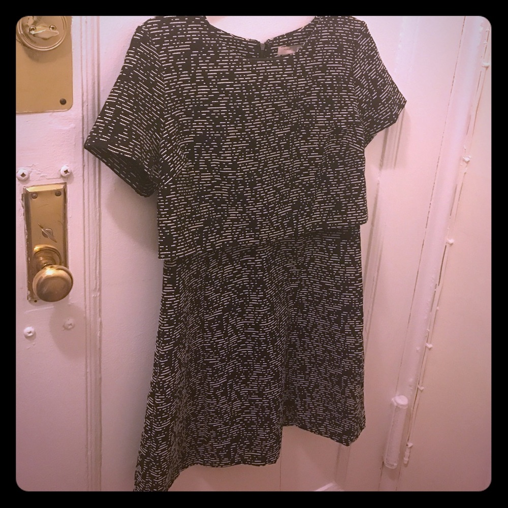 Cute black & white Forever 21 Dress with Metallic