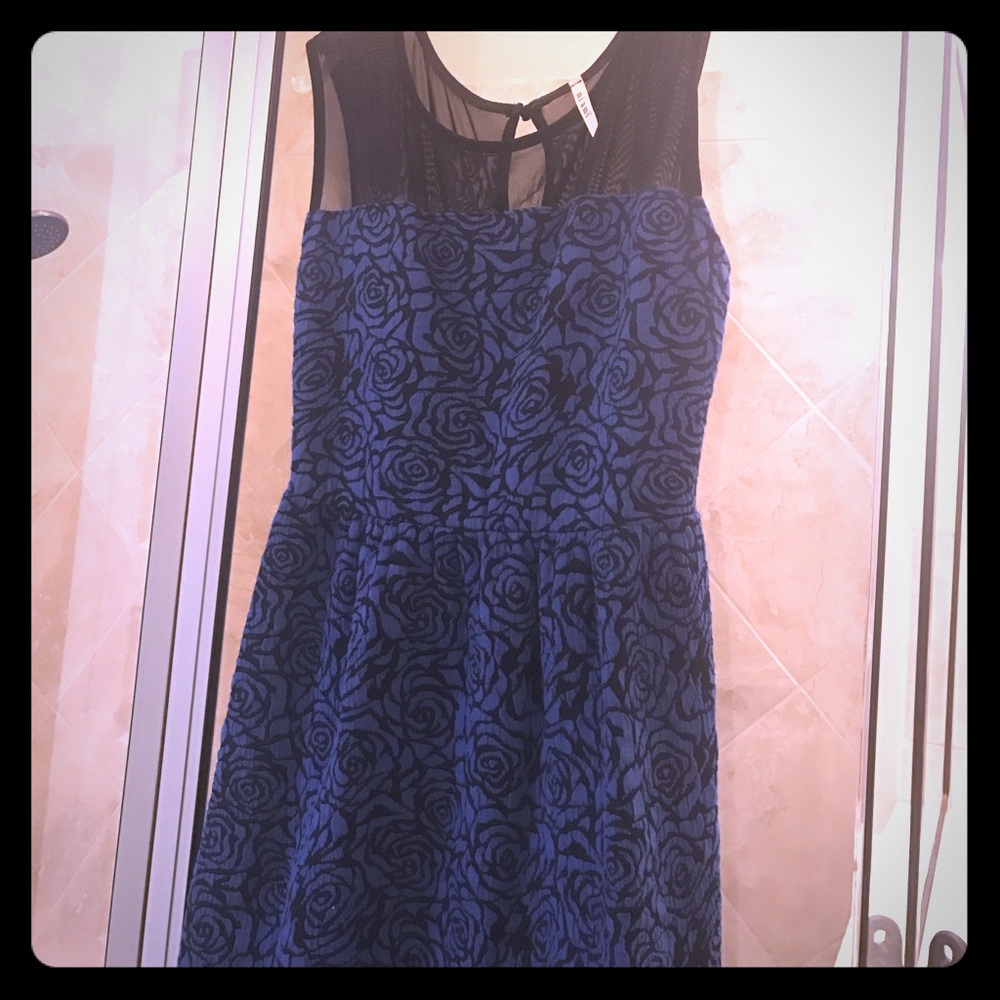 Pretty Dress in royal blue with black.
