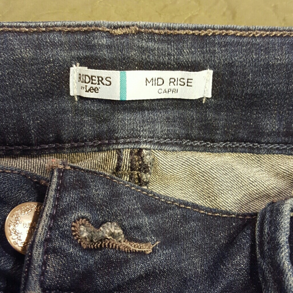 Lee Riders Capris - Picture 2 of 3