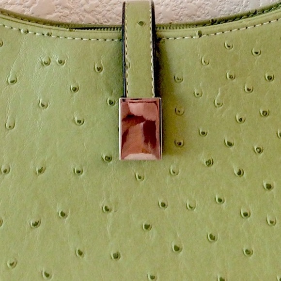 Green Handbag - Picture 3 of 8