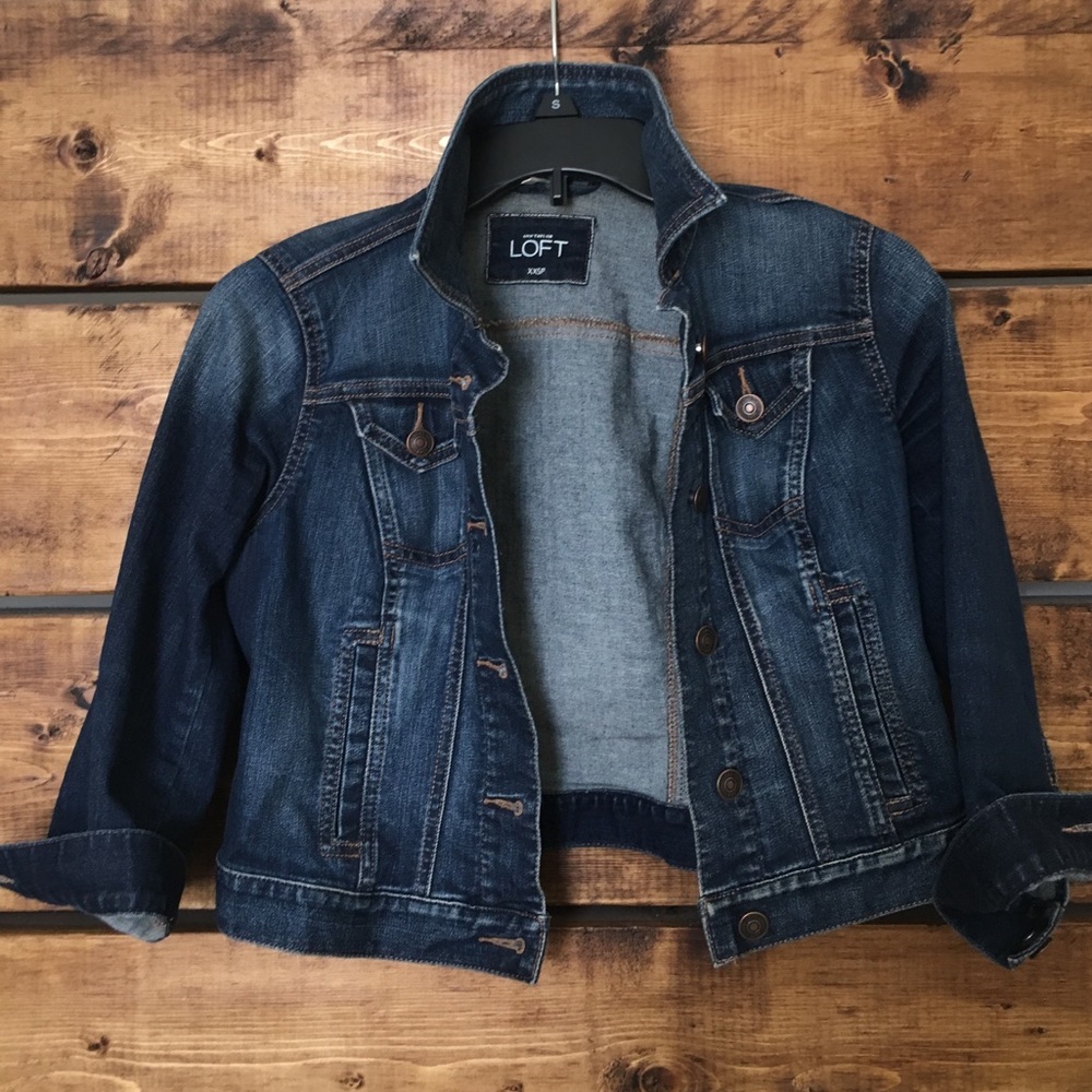 Cropped denim jacket