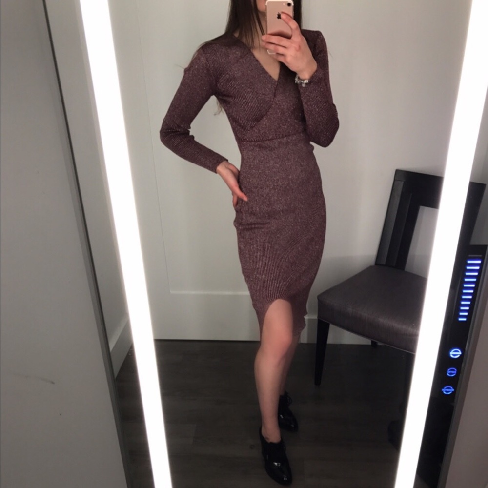 MIDi dress with split neck