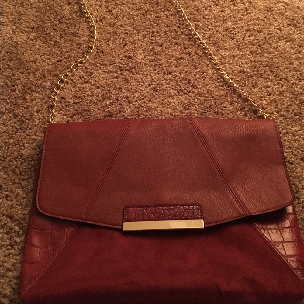NWOT trendy burgundy Handbag - Picture 5 of 8
