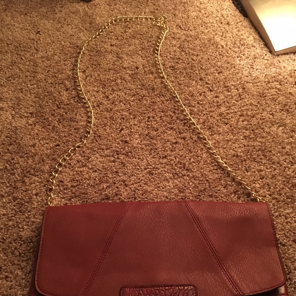 NWOT trendy burgundy Handbag - Picture 6 of 8