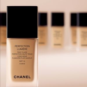 Chanel Perfection lumiere Foundation