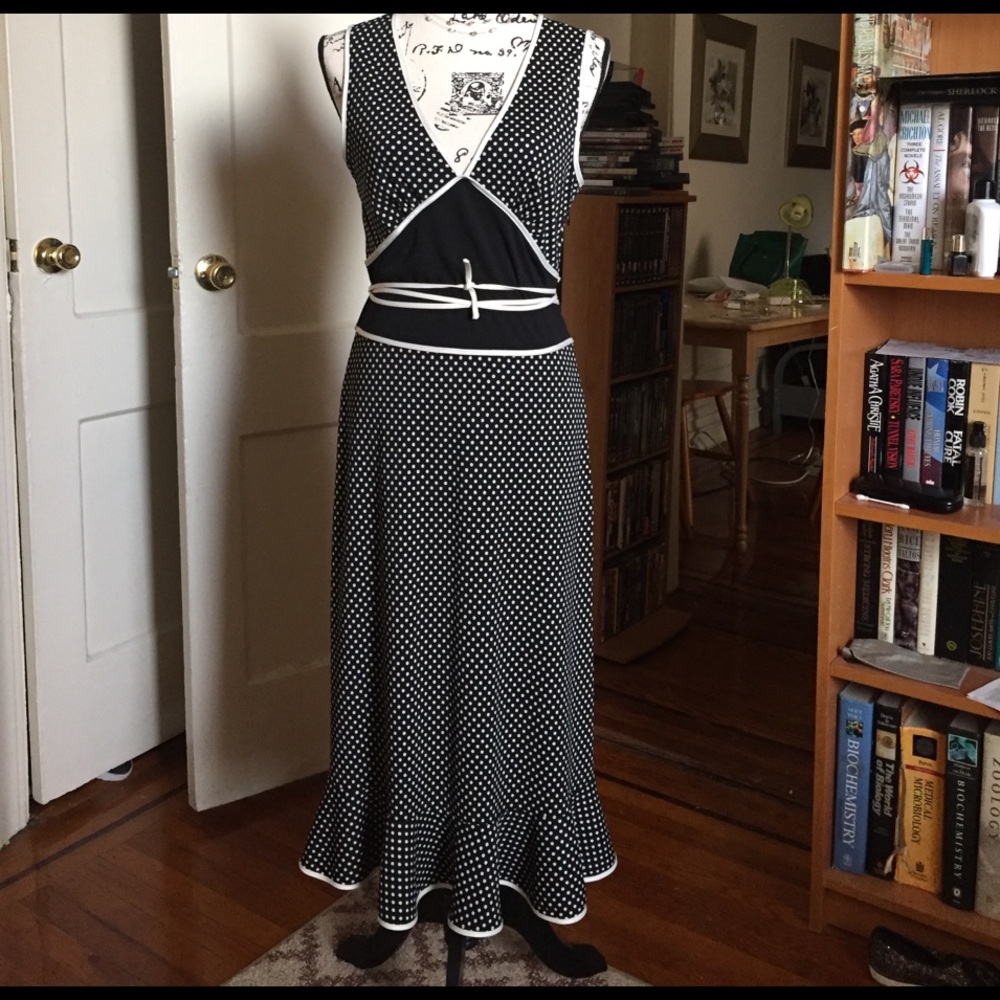 EUC Express polka dot dress 👗