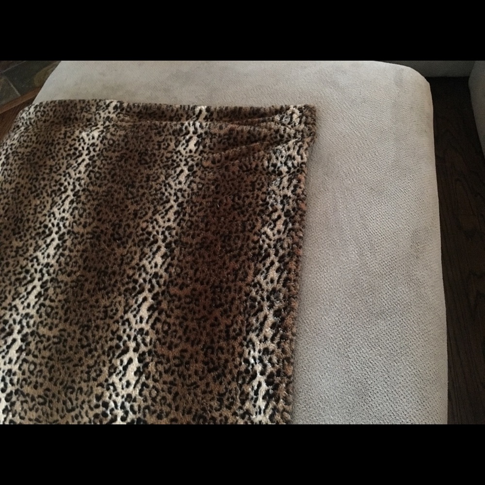 Leopard and cheetah throws