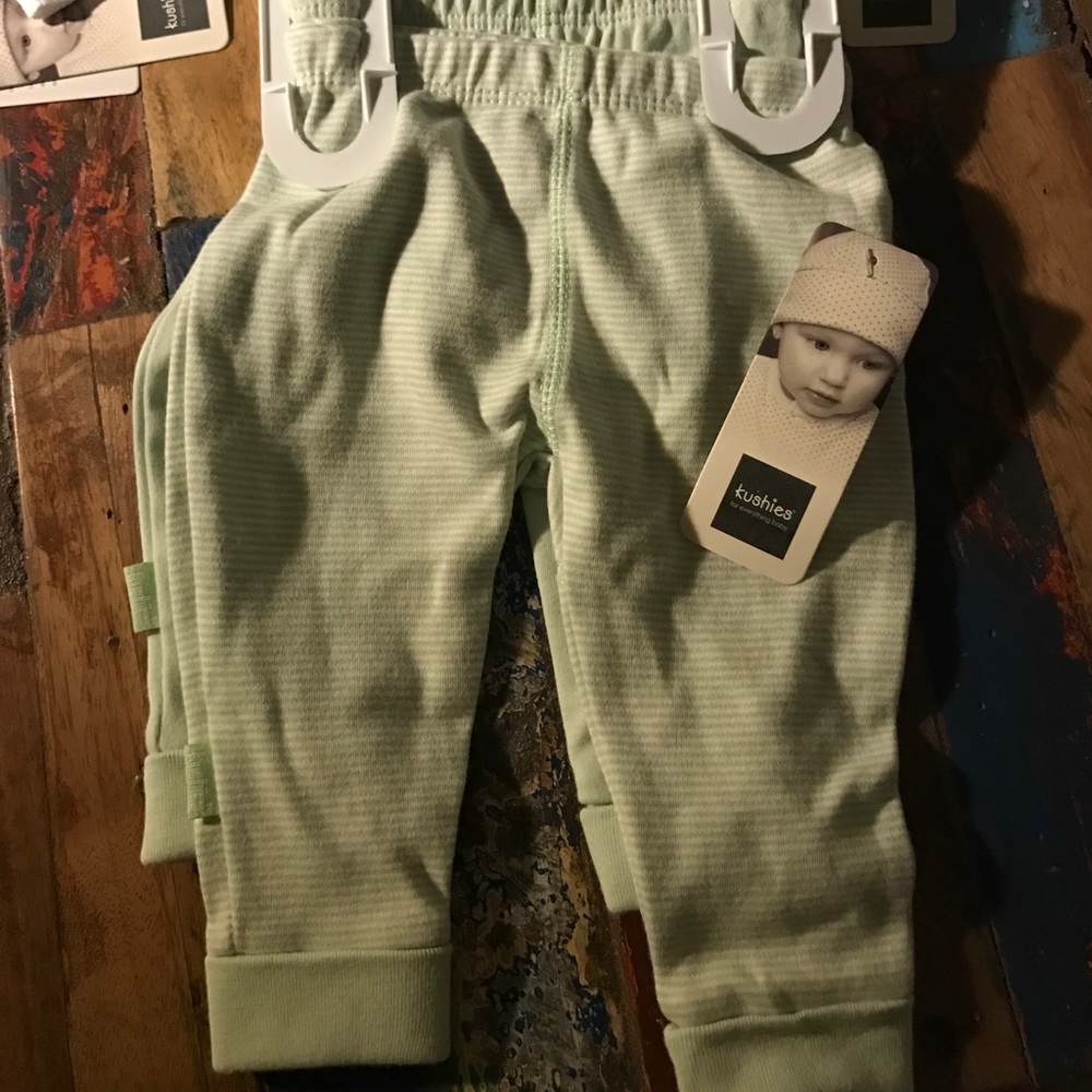 0-3 months cozy pants. Soft cotton. Set of 2.