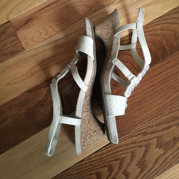 Anne Klein Sandals Sz 7.5M - Picture 2 of 5