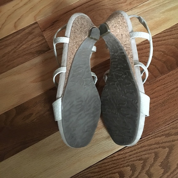 Anne Klein Sandals Sz 7.5M - Picture 3 of 5