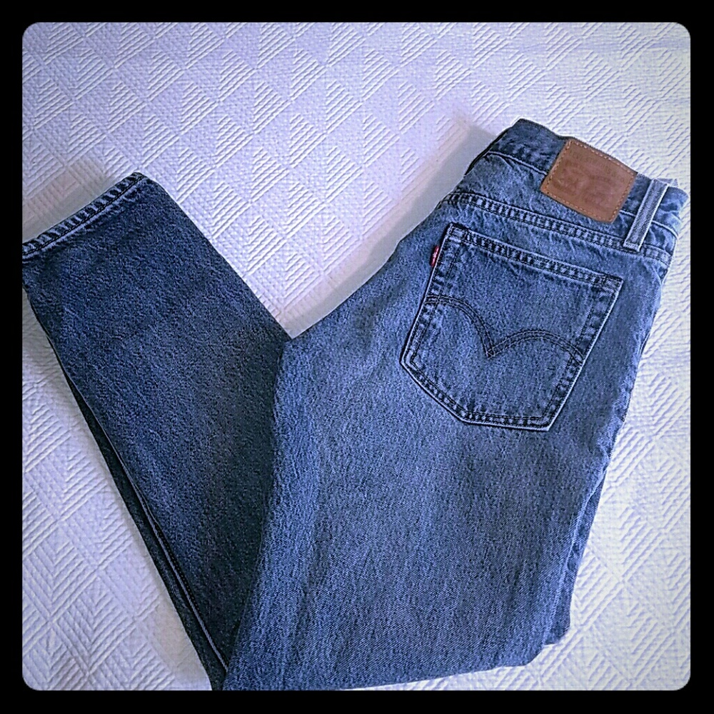 Levi's White Oak Wedgie Jean's | W26