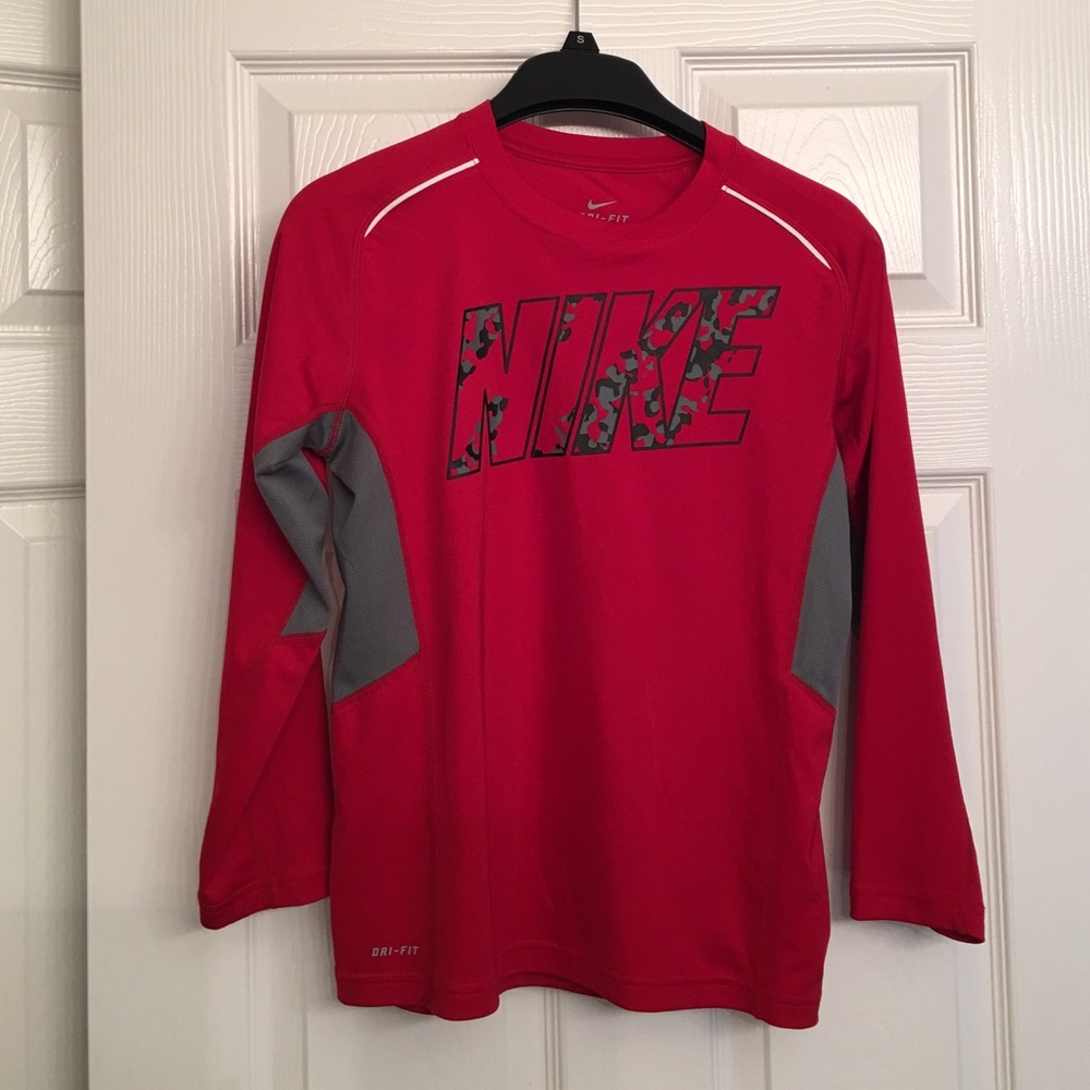 Boy s Nike Dry fit shirt