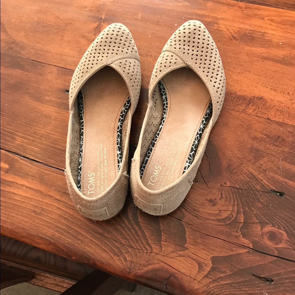 Toms like new flats