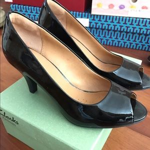 Clarks 'Cynthia Avant' Pump size 6.5