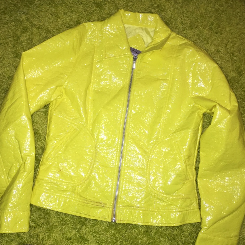 RAVE Yellow Jacket 🌼