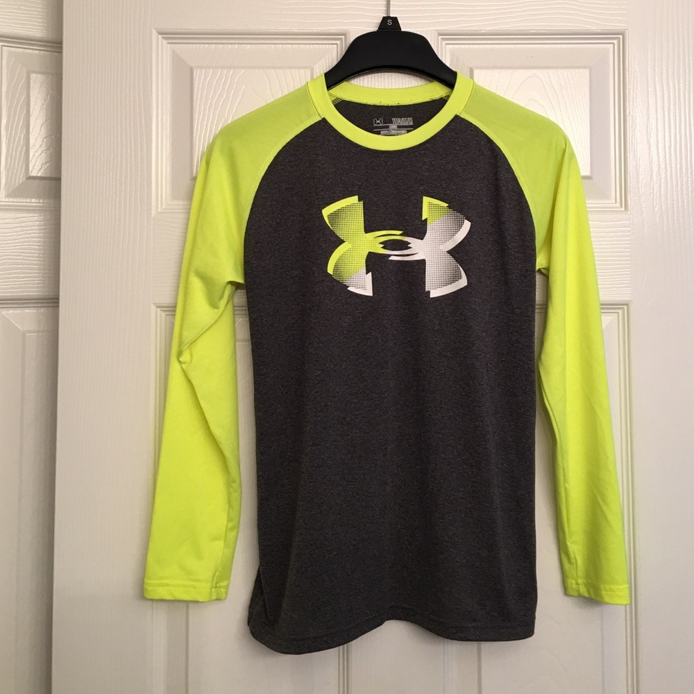 Under Armour boys long sleeve shirt.