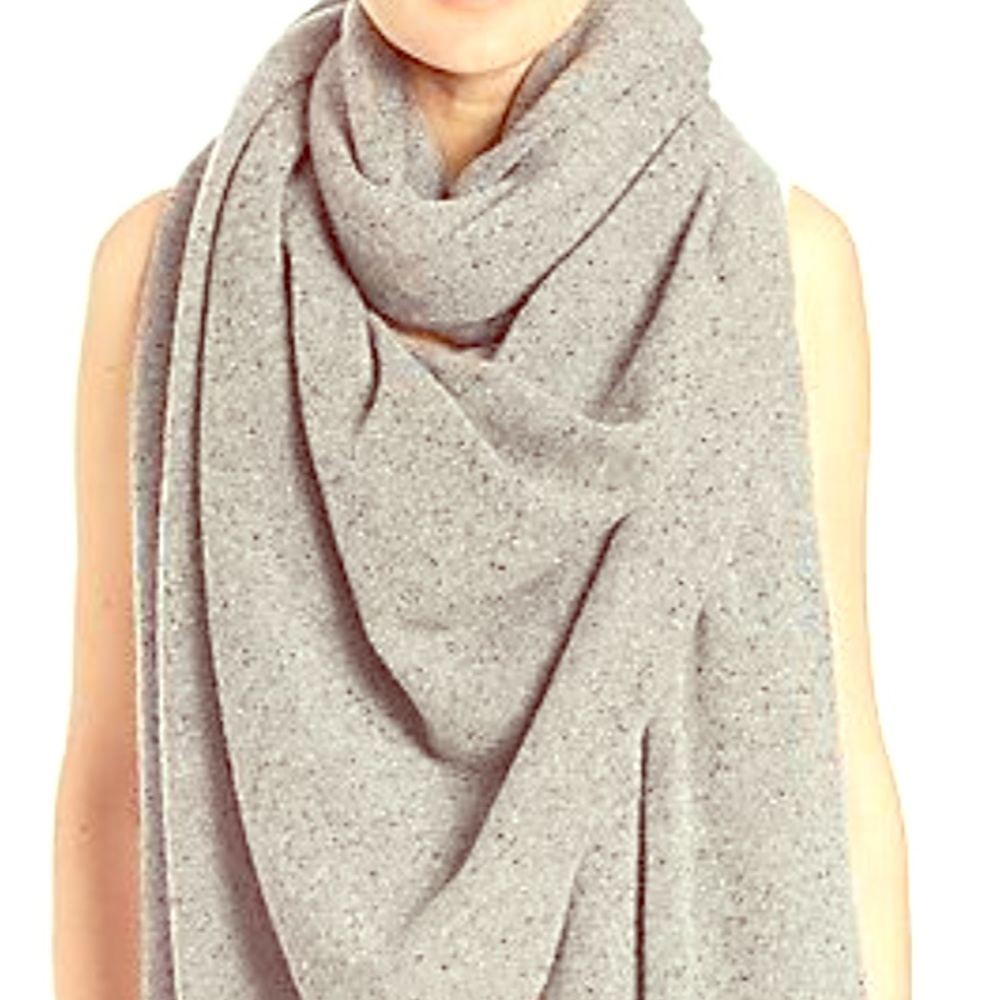 White + Warren Travel Wrap