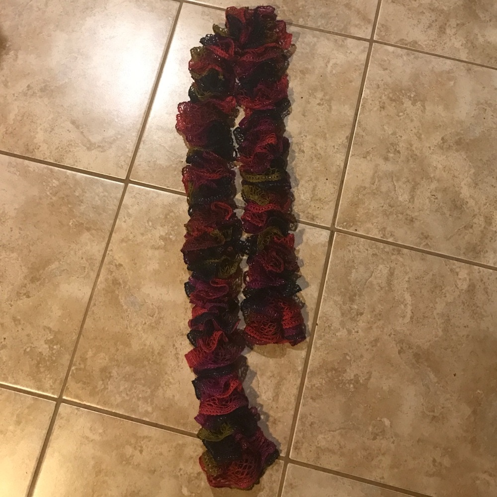 Multi-colored scarf - Picture 3 of 4