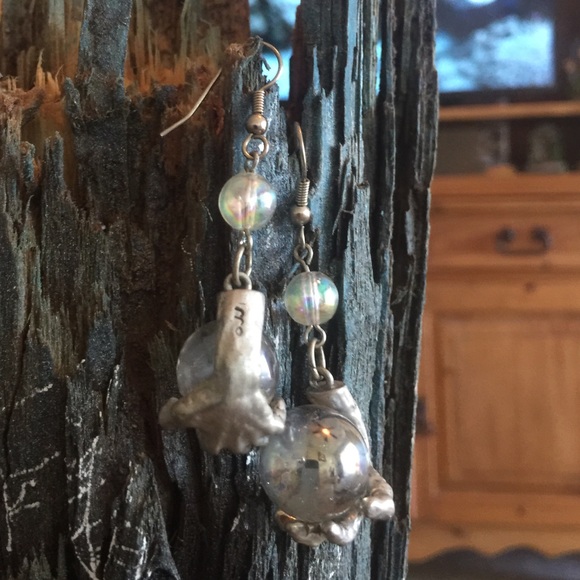 Vintage silver earrings. Very unique glass ball. - Picture 2 of 2