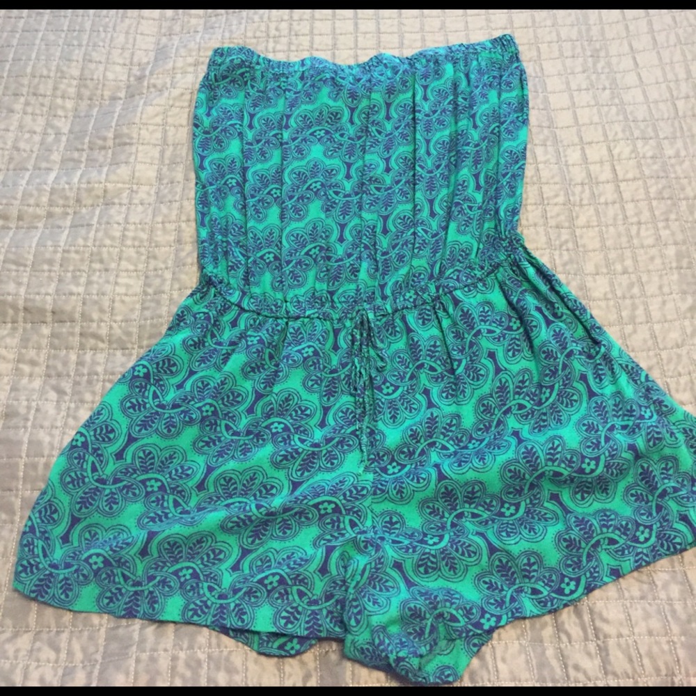 Strapless romper