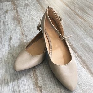 Neutral flats