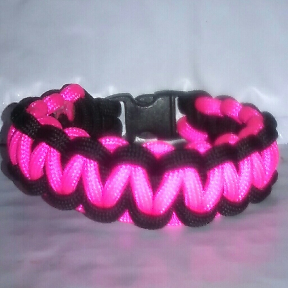 Single Cobra Paracord Bracelet