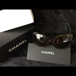 CHANEL sun glasses for ladies!!