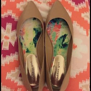 Madden Girl Encounter Nude, Pointed Flats, Size 10