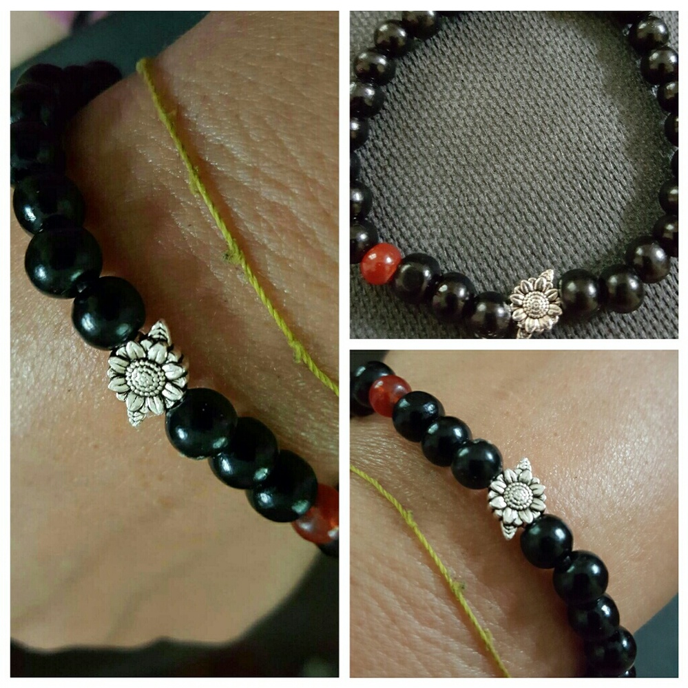 Patchouli flower wood beaded stretch bracelet