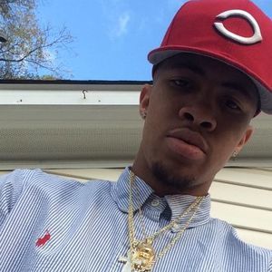 Meet your Posher, Derrick