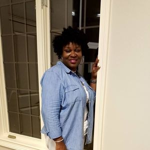 Meet your Posher, Shirley