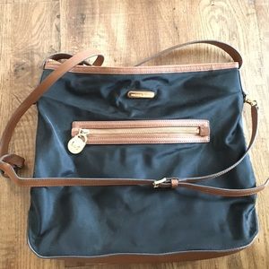 Michale Kors black cross body