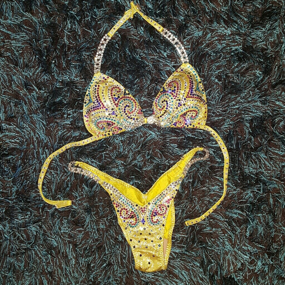 SOLD *Bling* New! NEVER worn figure suit