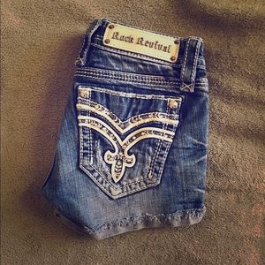 ROCK REVIVAL SHORTS SIZE 25