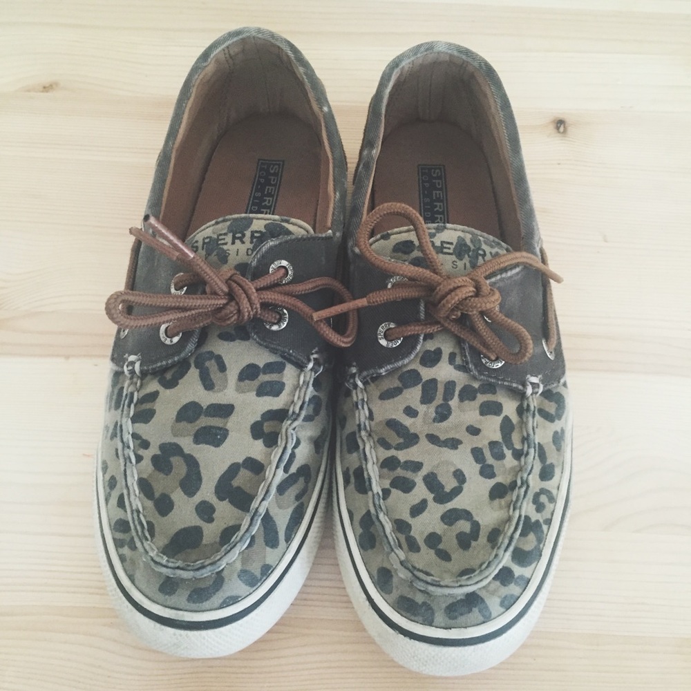 Leopard print Sperry shoes