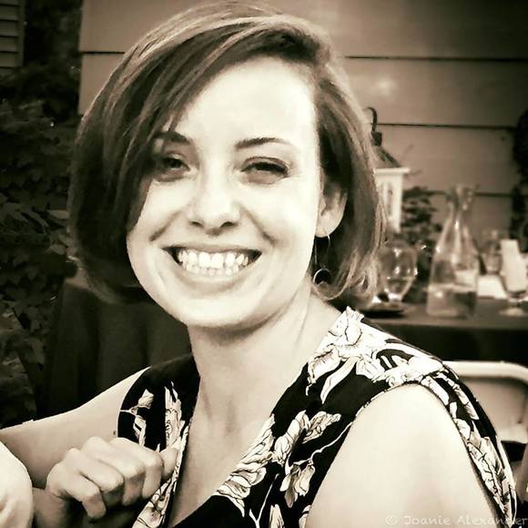 Meet your Posher, Holly - Picture 1 of 1